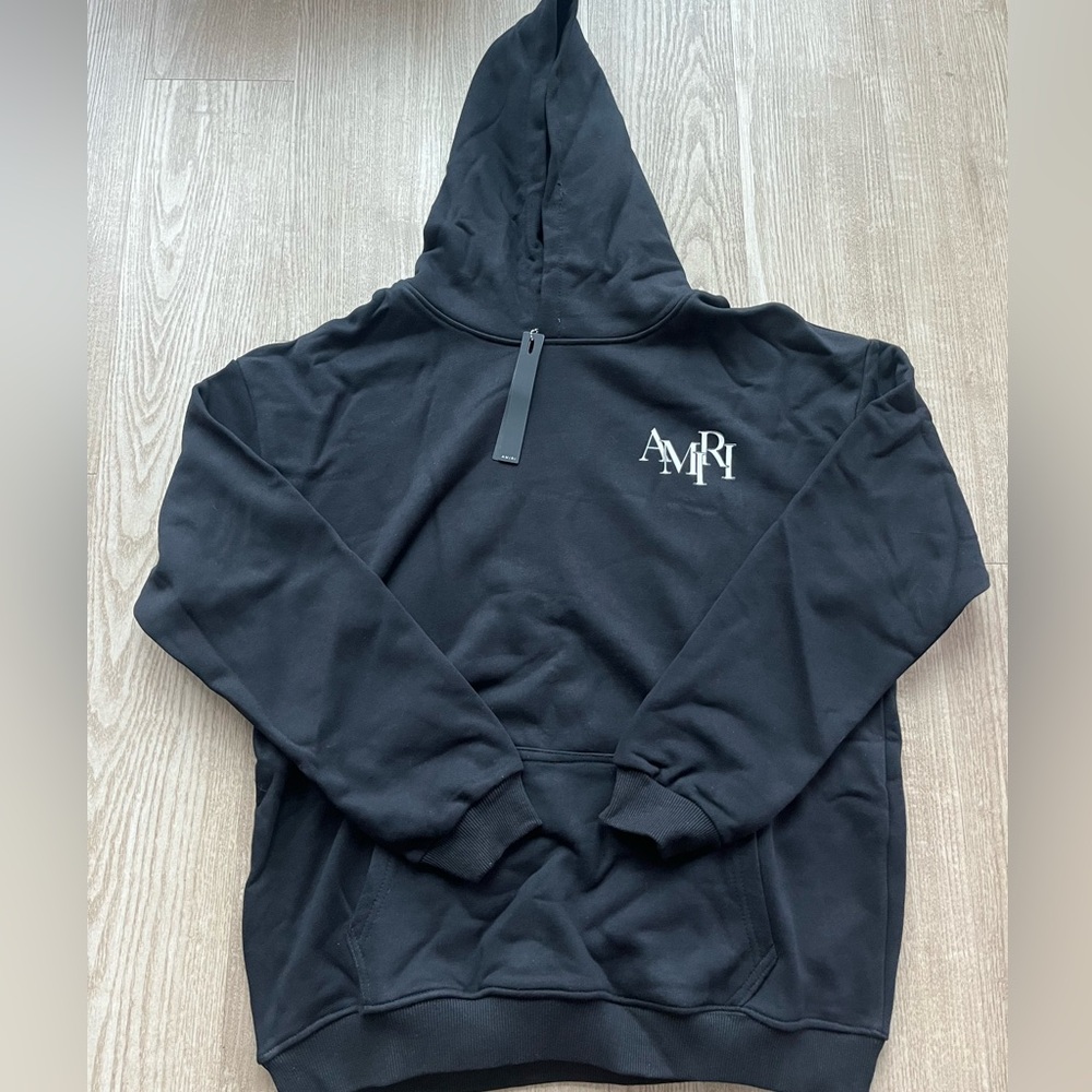 Amiri hoodie 
Size large brand new